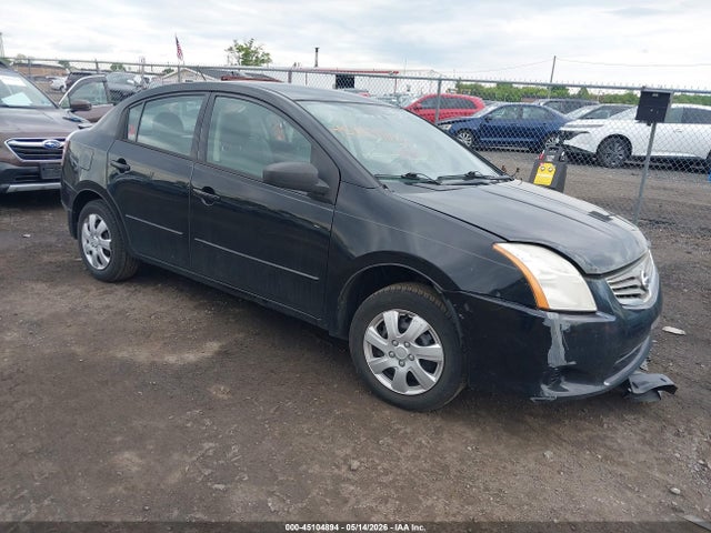 Salvage Nissan Sentra Image