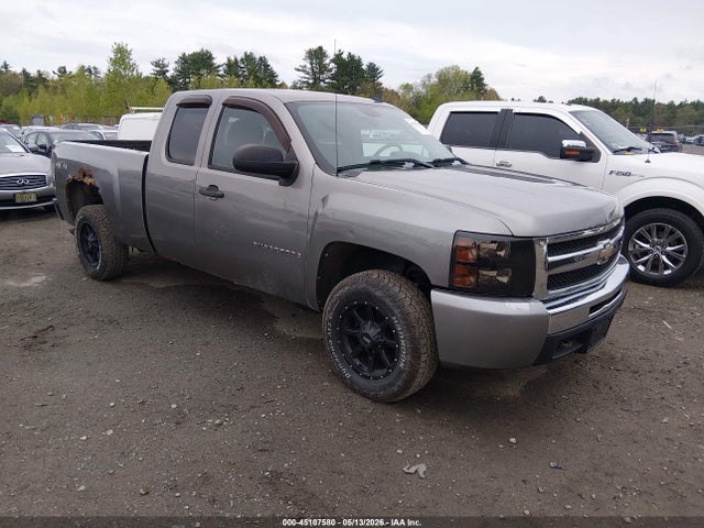 Salvage Chevrolet Silverado 1500 Image