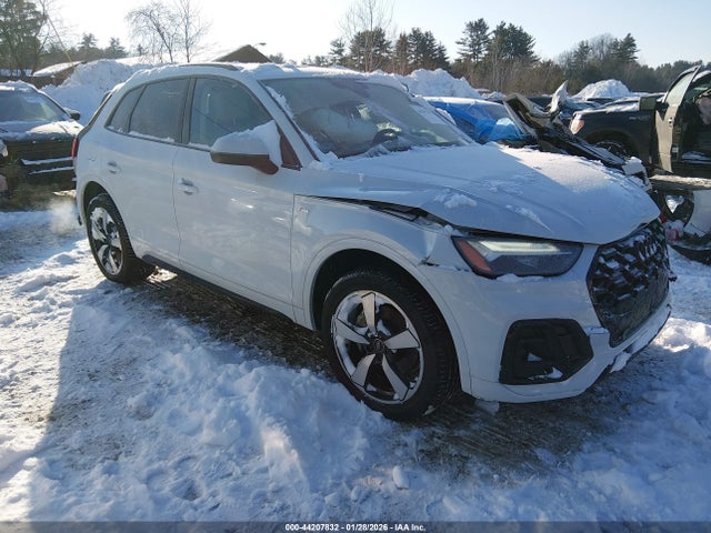 Salvage Audi Q5 Image