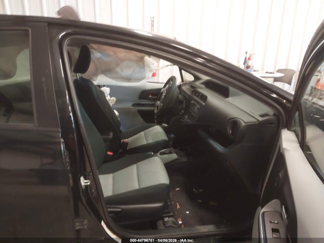 Toyota Prius c Two