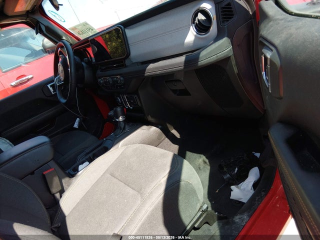 Jeep Wrangler 4-door Sahara 4x4
