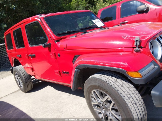 Jeep Wrangler 4-door Sahara 4x4