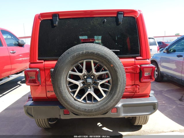 Jeep Wrangler 4-door Sahara 4x4