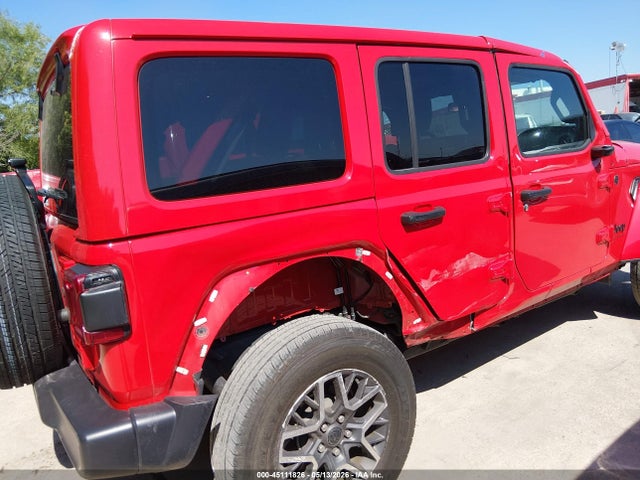 Jeep Wrangler 4-door Sahara 4x4