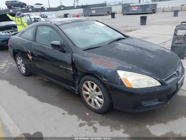 Salvage Honda Accord Image