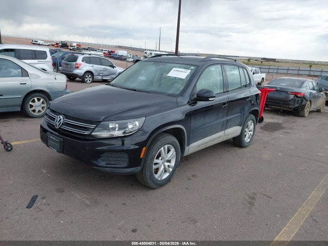 Volkswagen Tiguan S