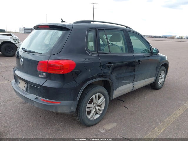 Volkswagen Tiguan S