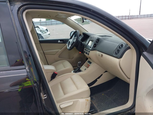 Volkswagen Tiguan S