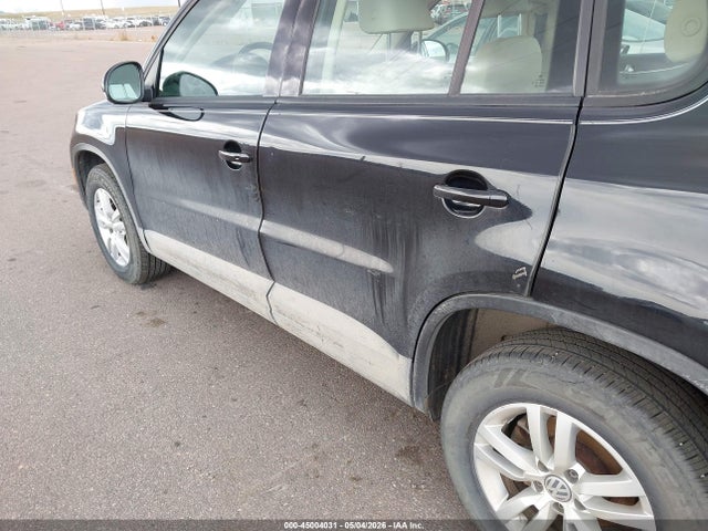 Volkswagen Tiguan S