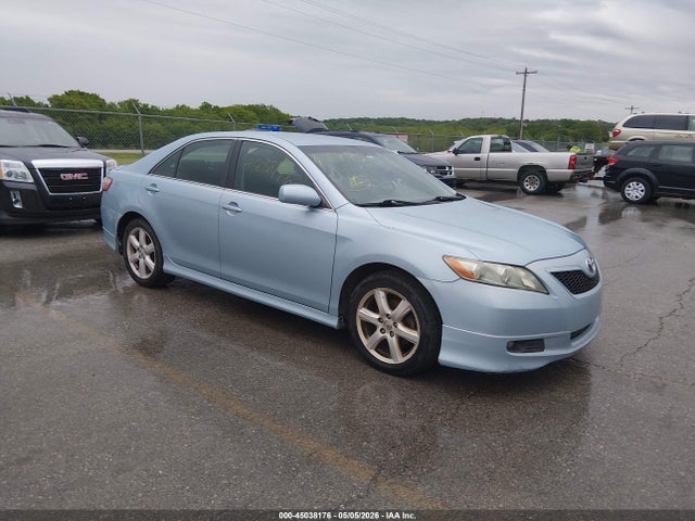 Salvage Toyota Camry Image