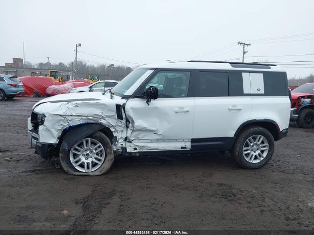 Land Rover Defender 110 P300