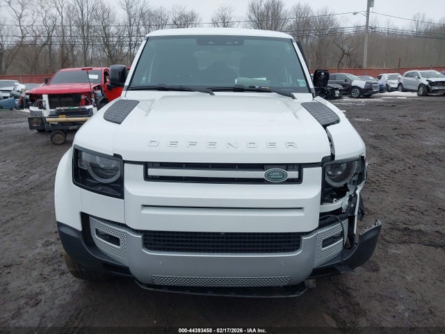 Land Rover Defender 110 P300