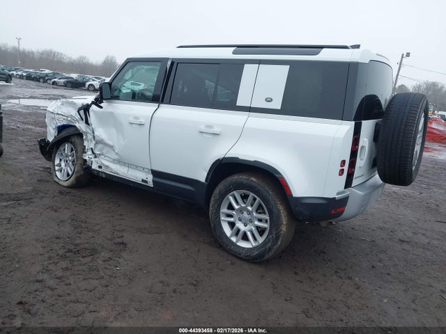 Land Rover Defender 110 P300