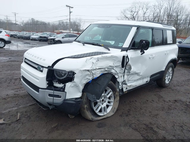 Land Rover Defender 110 P300