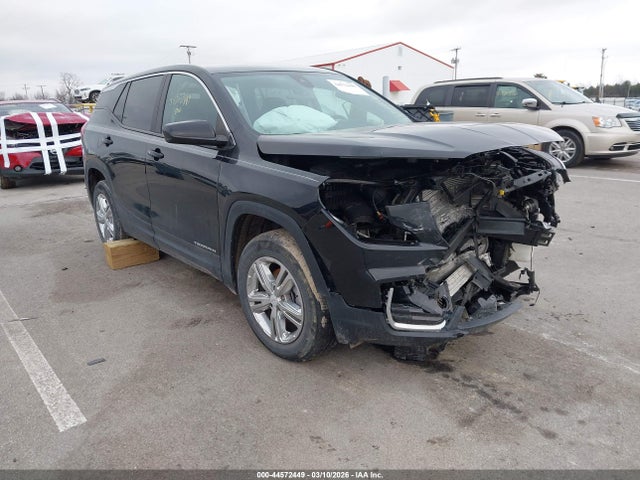 Salvage GMC Terrain Image