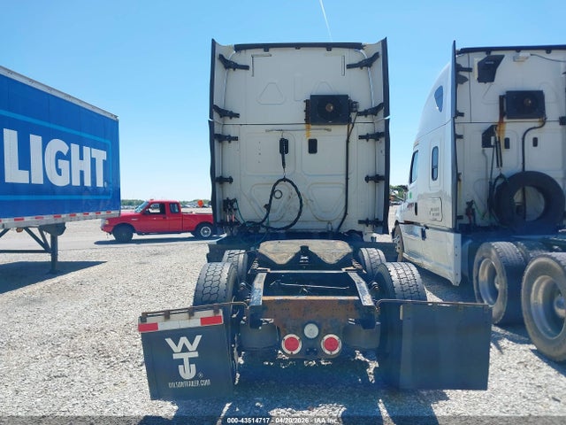 Freightliner Cascadia 125