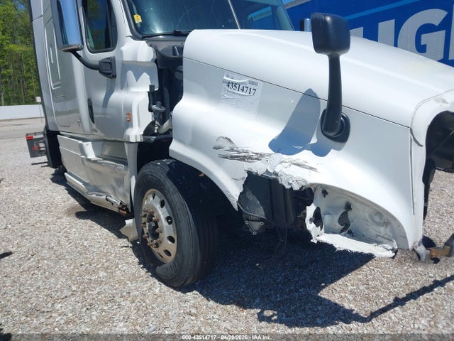 Freightliner Cascadia 125