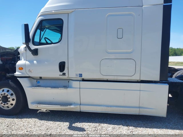 Freightliner Cascadia 125