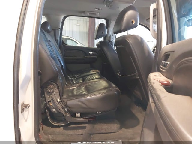 Cadillac Escalade Standard