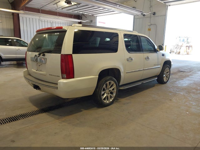 Cadillac Escalade Standard