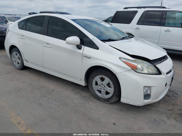 Salvage Toyota Prius Image
