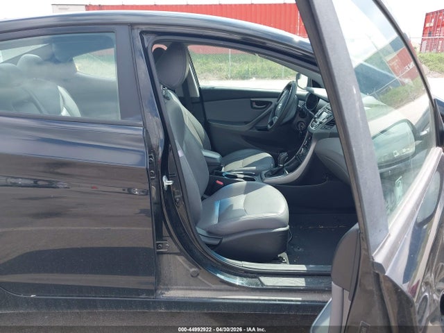 Hyundai ELANTRA Se