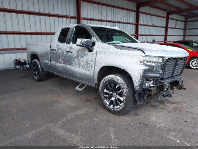 Salvage Chevrolet Silverado 1500 Image