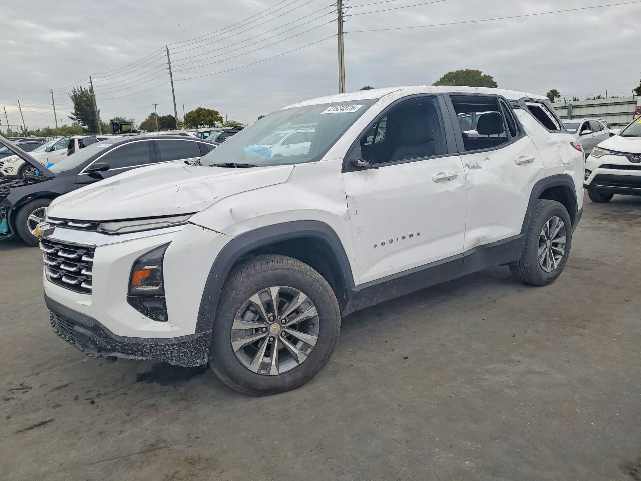 Salvage Chevrolet Equinox Image