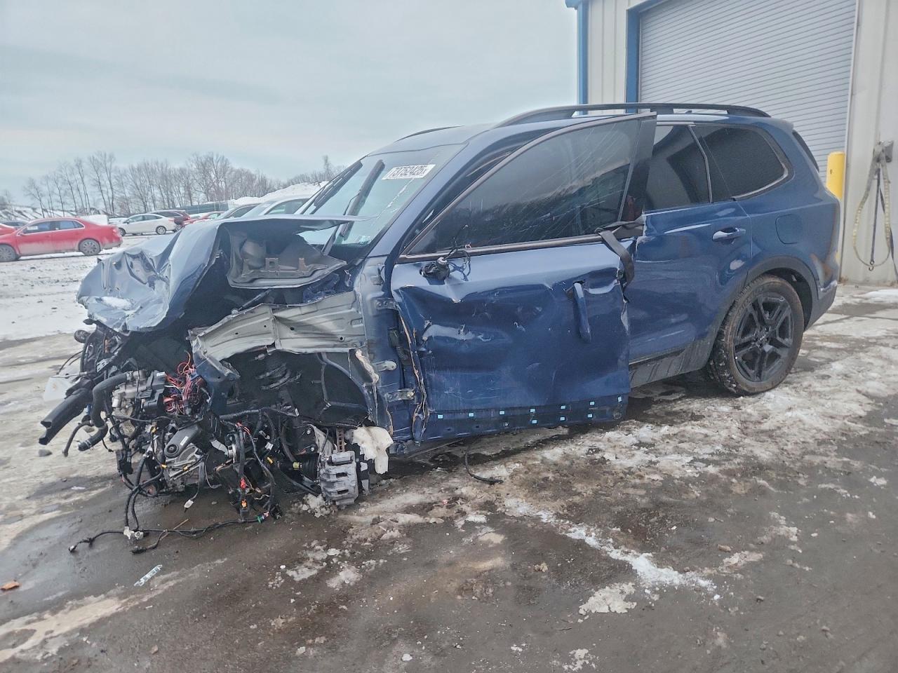 Salvage Kia Telluride Image
