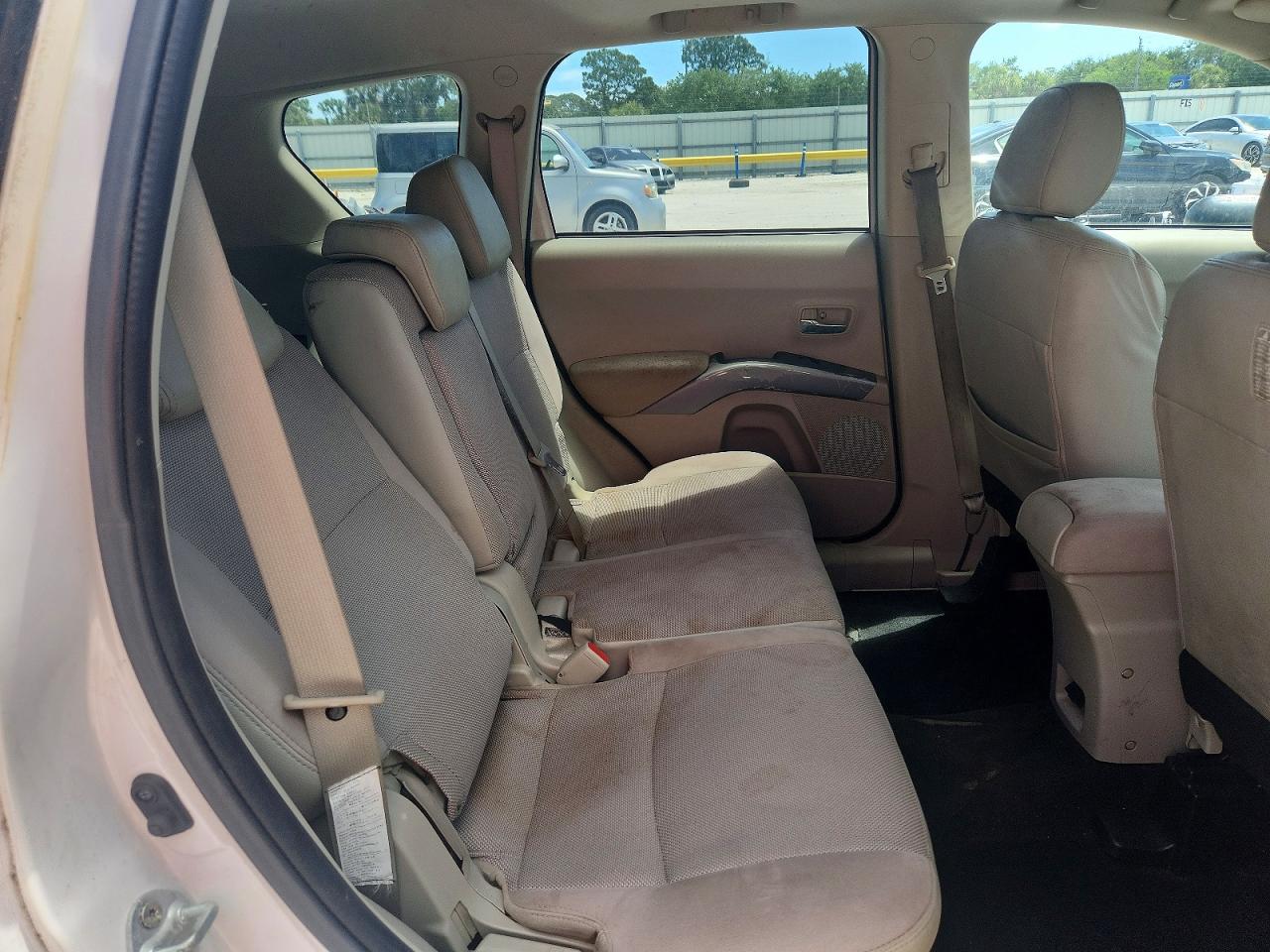 Mitsubishi Outlander Se