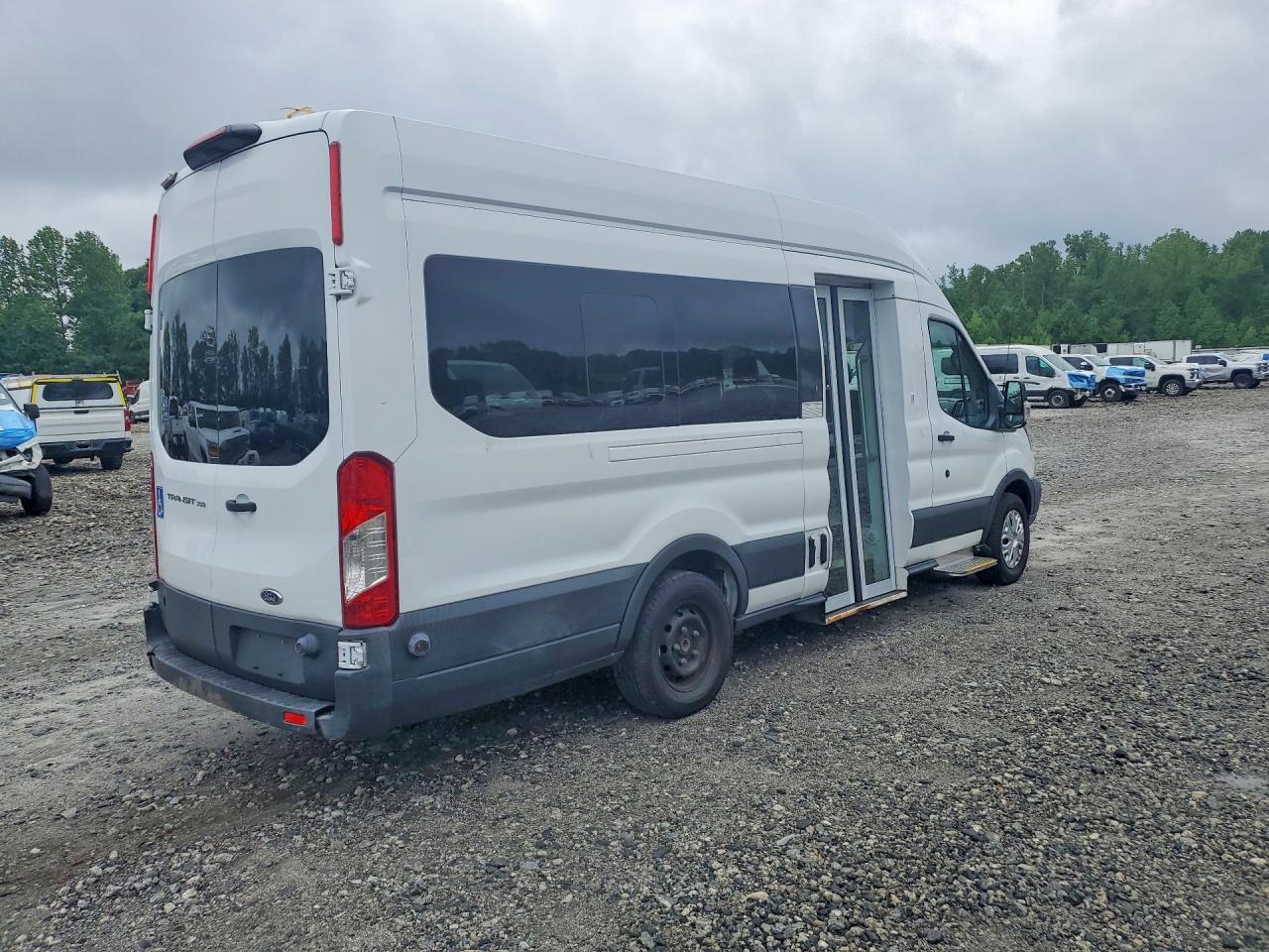 Ford Transit T-350