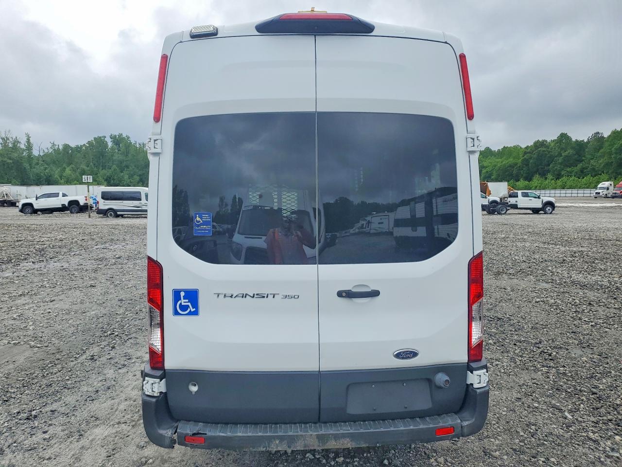 Ford Transit T-350