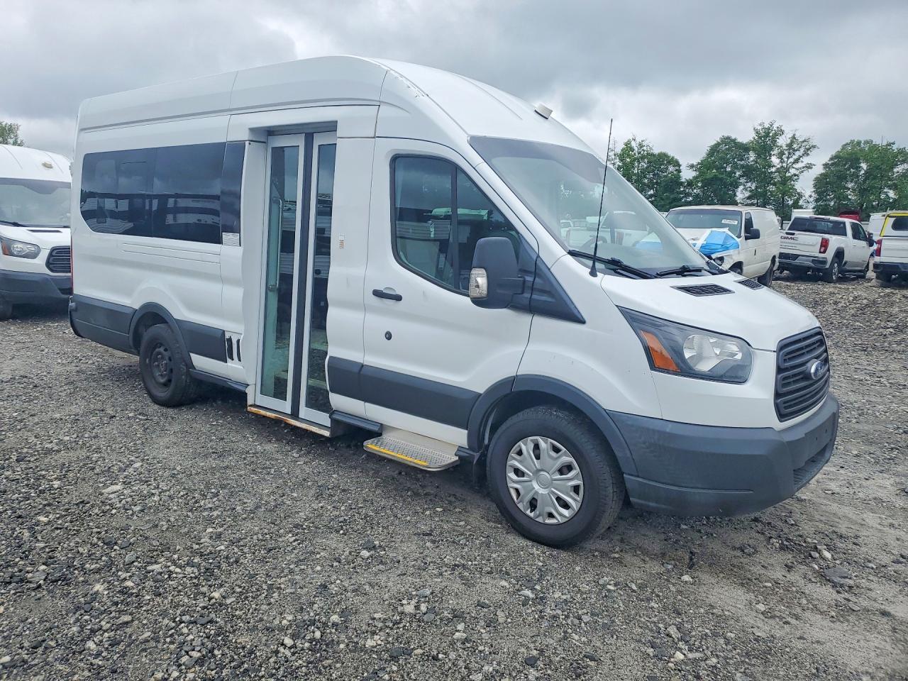 Ford Transit T-350