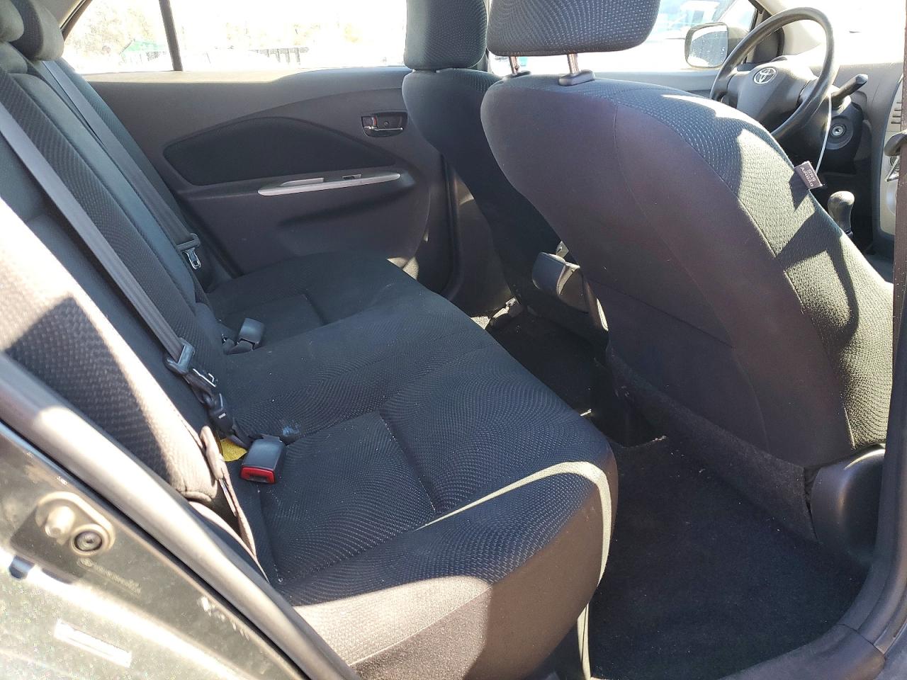 Toyota Yaris Base