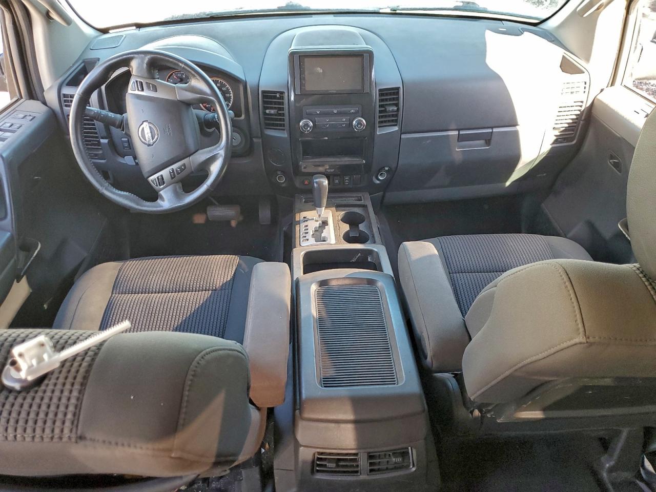 Nissan Titan