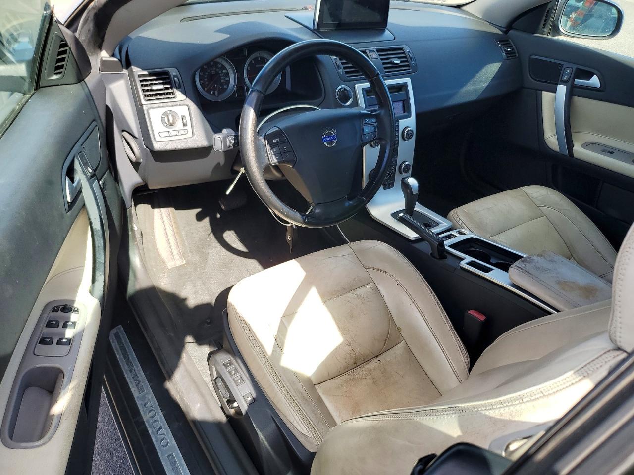 Volvo C70 T5