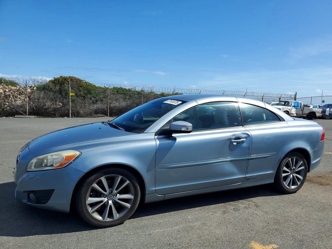 Salvage Volvo C70 Image