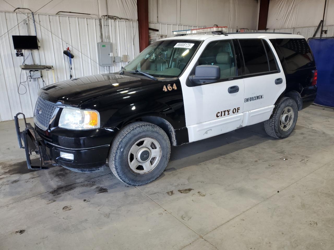 Salvage Ford Expedition Image