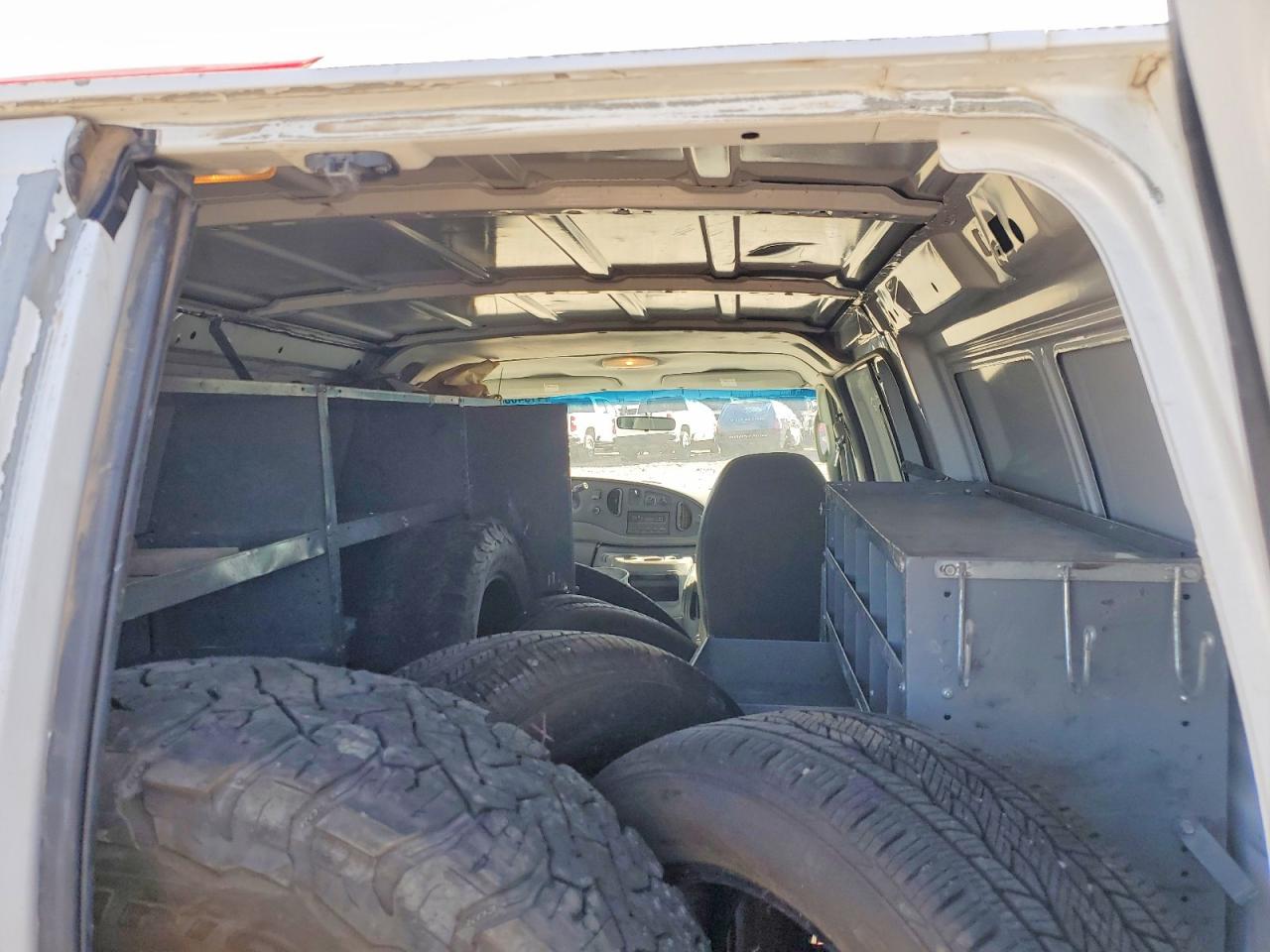 Ford Econoline E250 Van