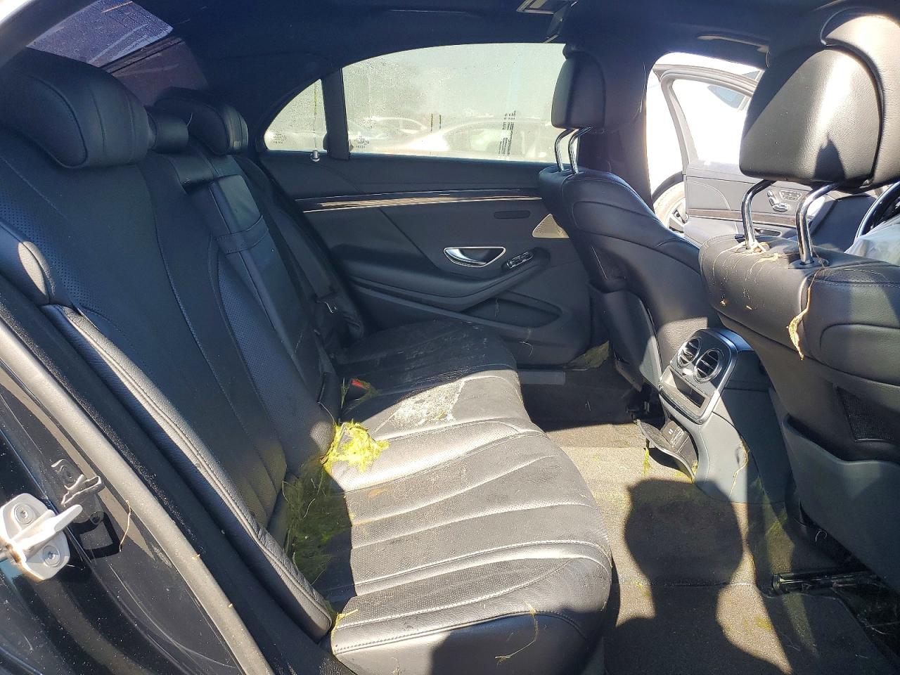 Mercedes-Benz S-Class 550