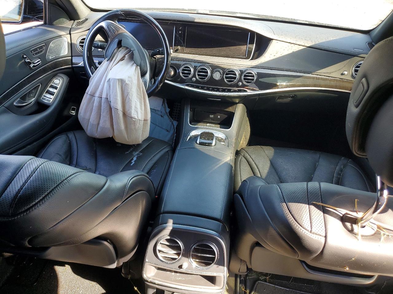 Mercedes-Benz S-Class 550