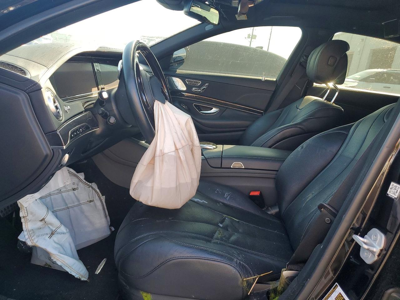 Mercedes-Benz S-Class 550