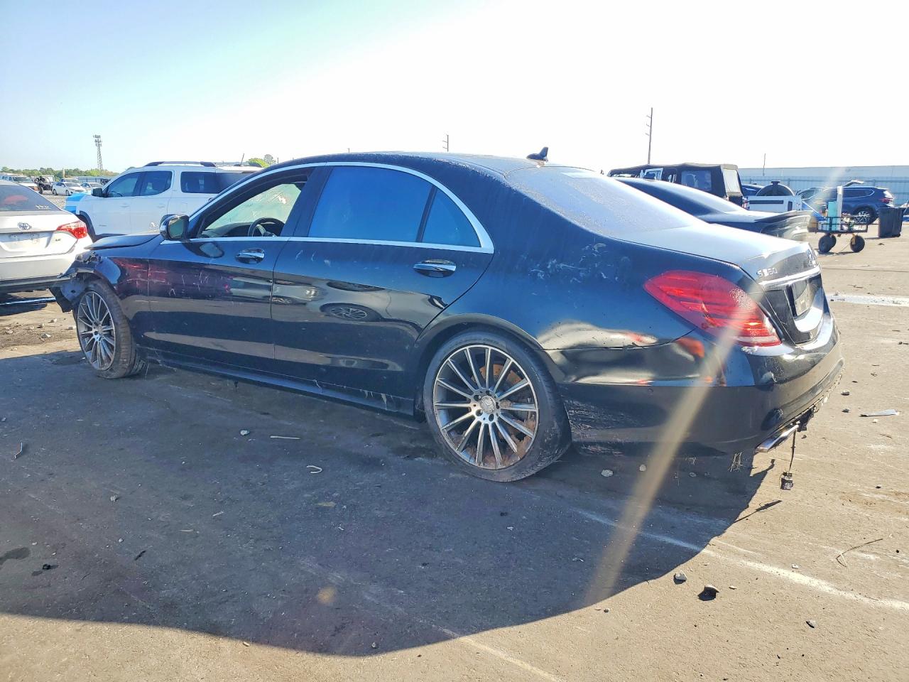 Mercedes-Benz S-Class 550