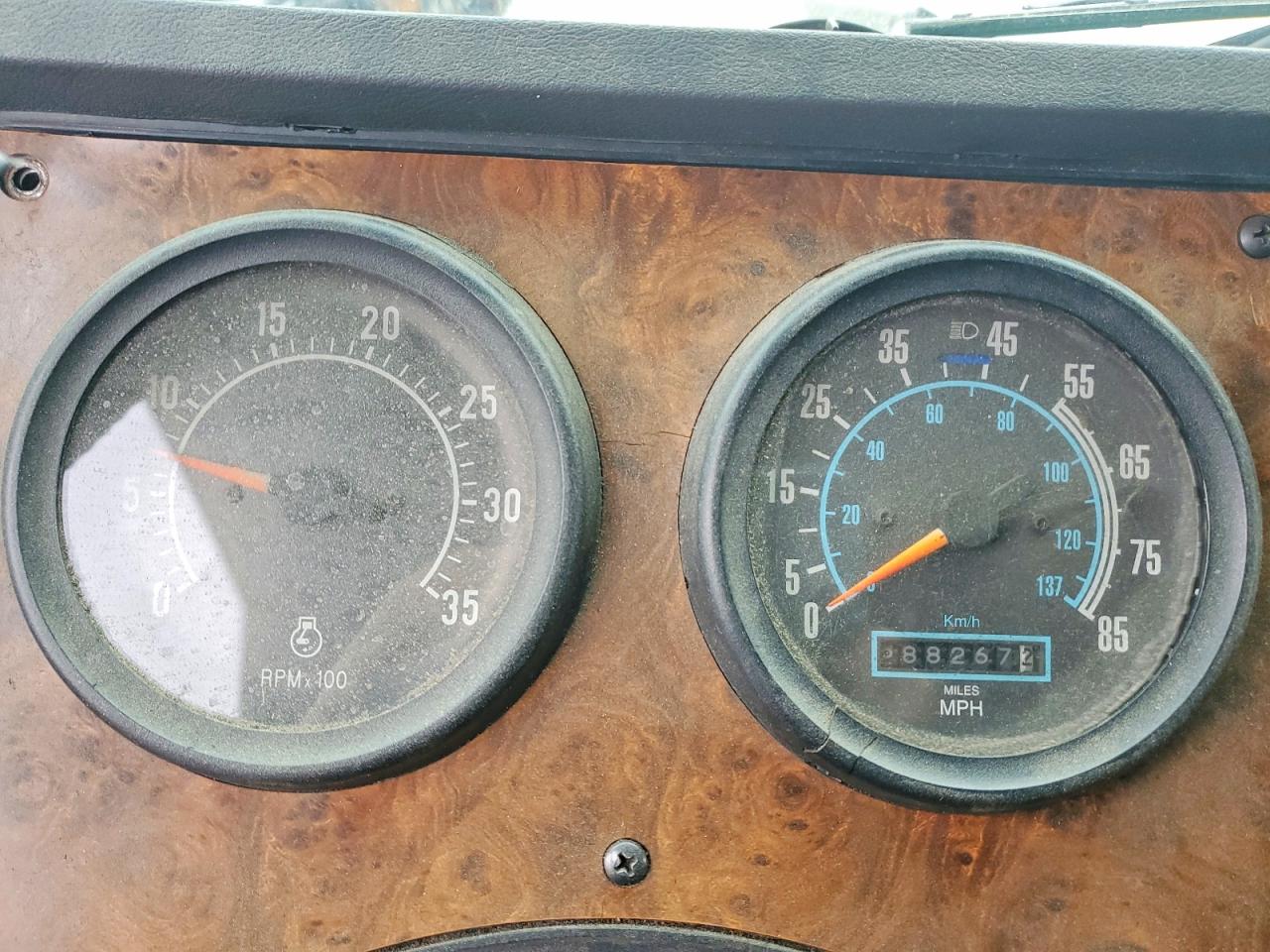 International 9000 9800