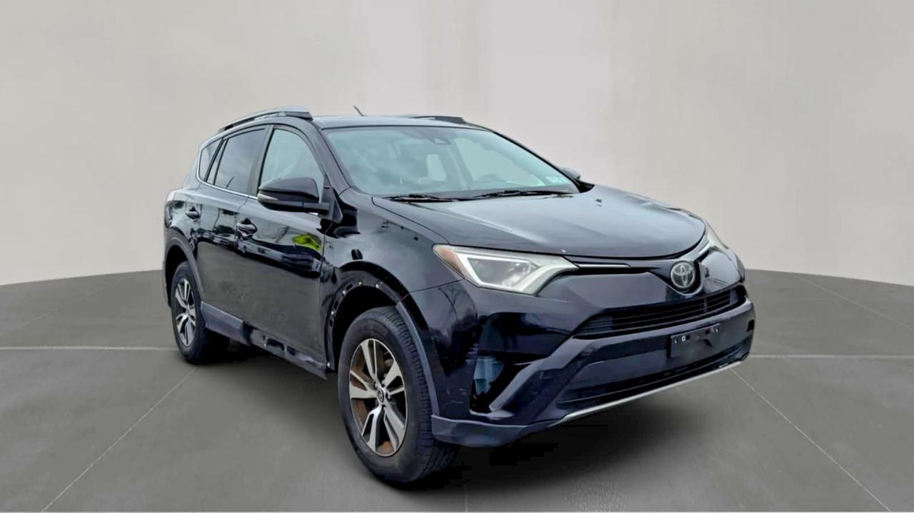 Salvage Toyota RAV4 Image