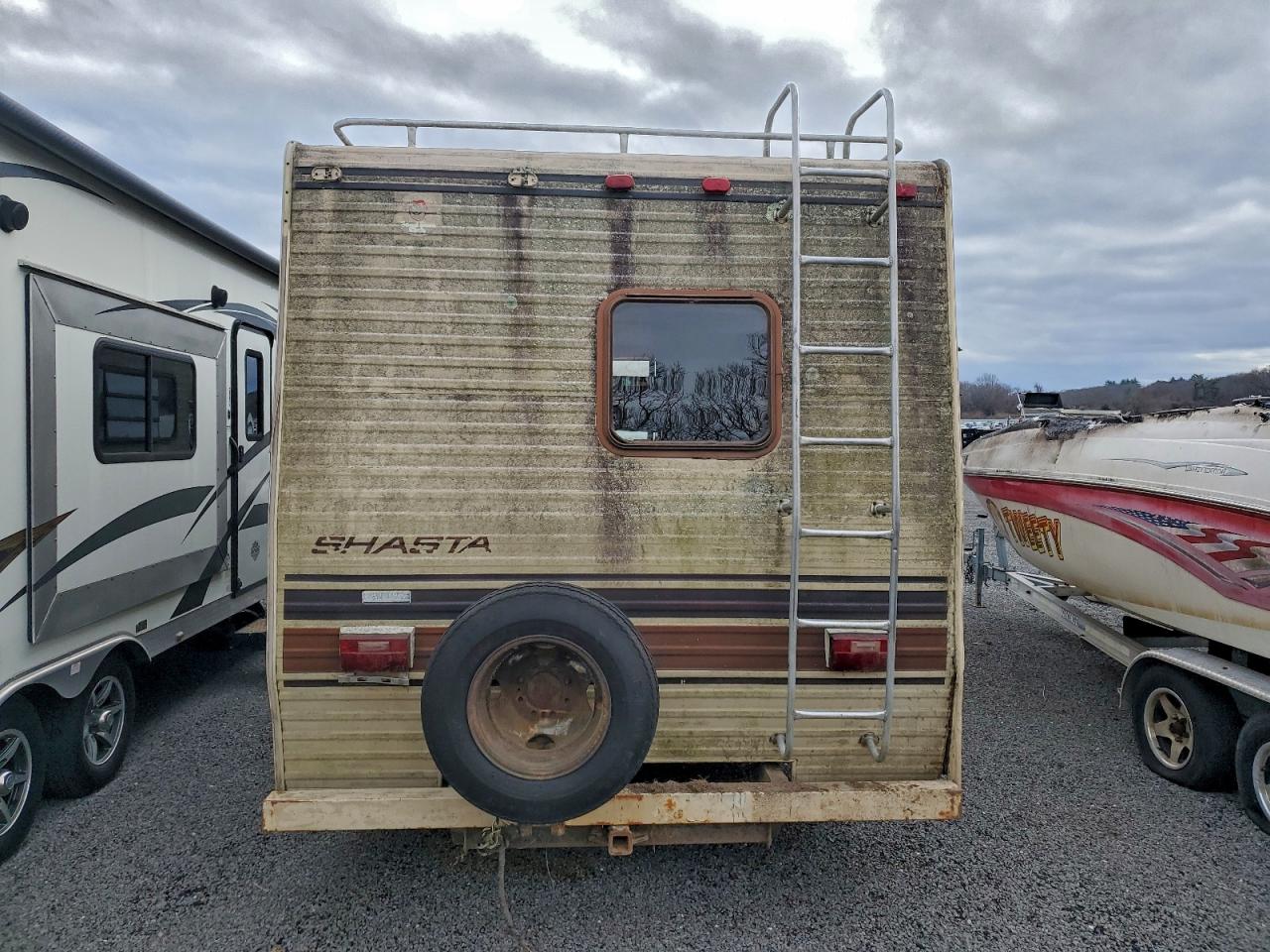 Ford Econoline E350 Cutaway Van