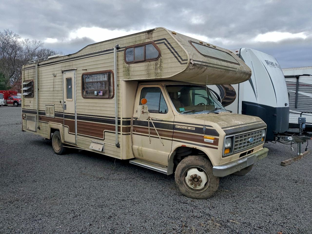 Ford Econoline E350 Cutaway Van