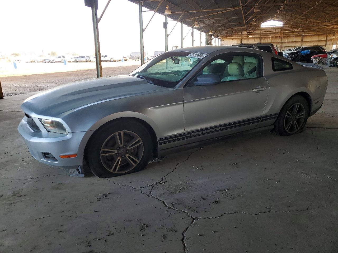 Salvage Ford Mustang Image