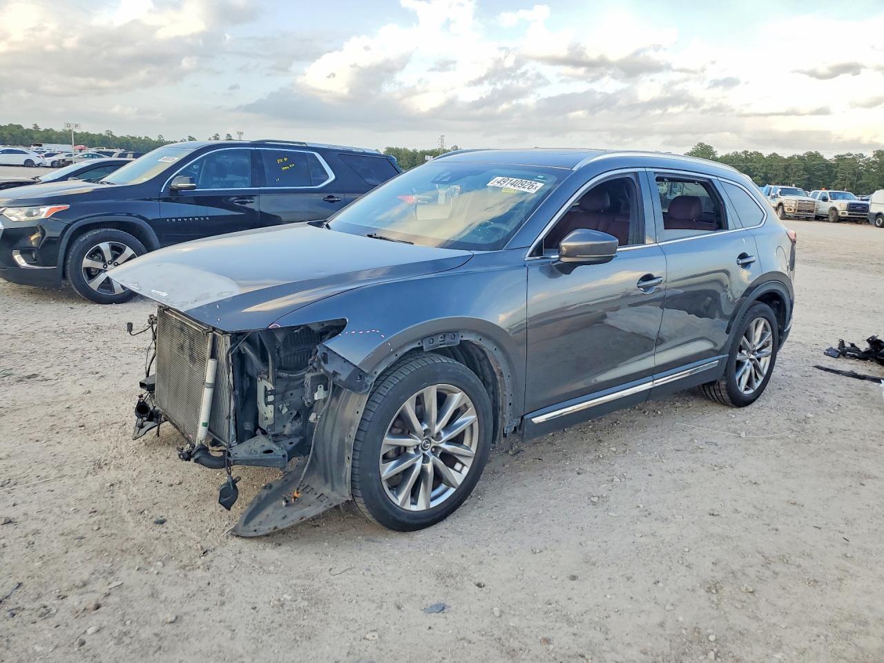 Salvage Mazda Cx Image