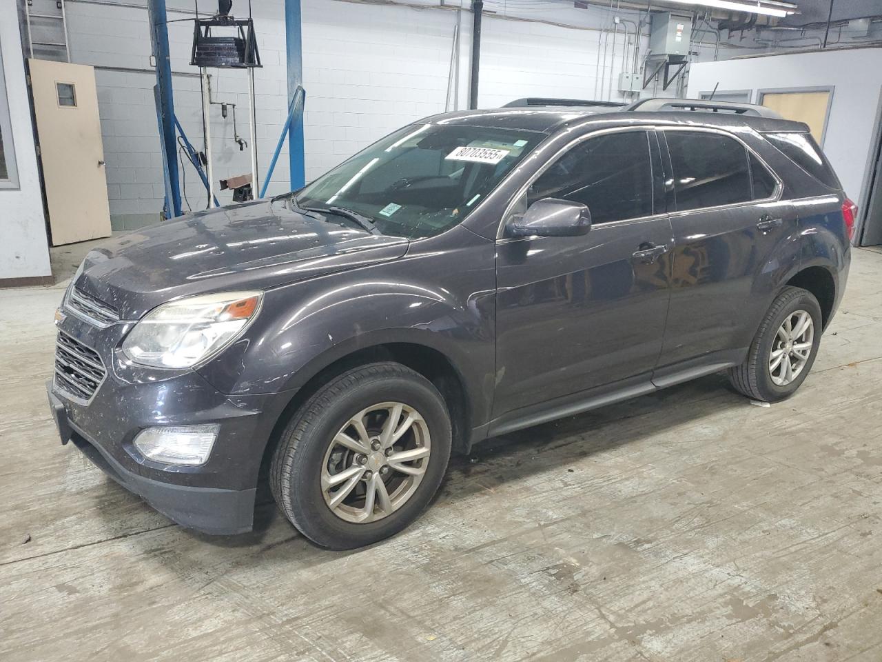 Salvage Chevrolet Equinox Image